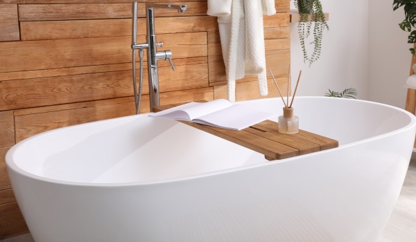 Badewanne und Funktionalität im Badezimmer – wie wählt man die Maße, Form und Ergonomie aus?