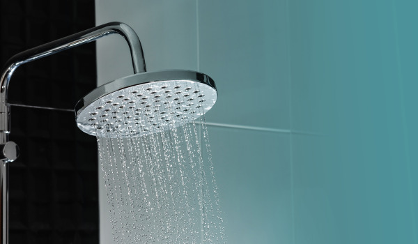 Wie funktioniert ein Regenduschkopf?